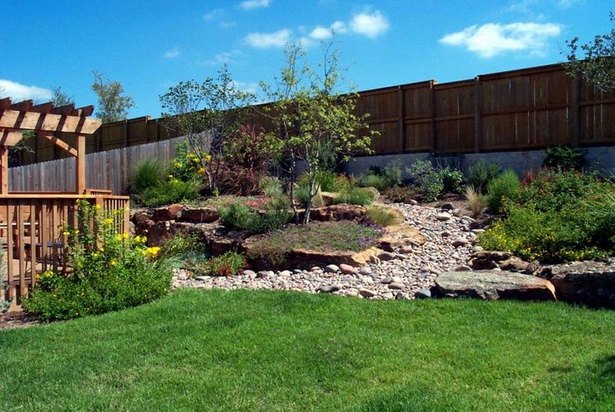 sloping-backyard-landscaping-ideas-05_5 Наклонена градина идеи за озеленяване