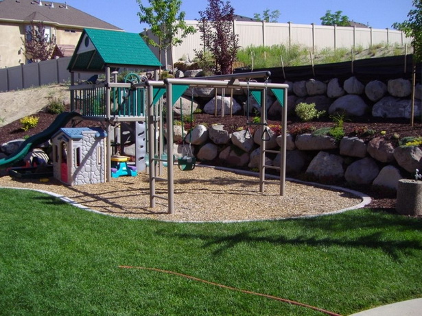 small-backyard-for-kids-79_14 Малък заден двор за деца