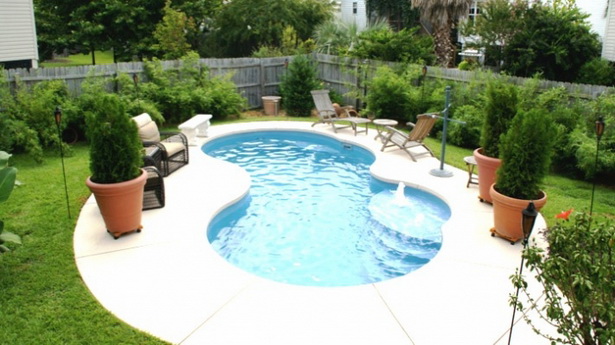 small-backyard-inground-pool-design-41 Малък заден двор вътрешен басейн дизайн