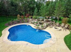 small-backyard-inground-pool-design-41_18 Малък заден двор вътрешен басейн дизайн