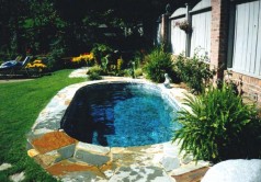 small-backyard-inground-pool-design-41_7 Малък заден двор вътрешен басейн дизайн