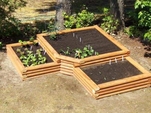 small-garden-bed-designs-69_14 Дизайн на малки градински легла