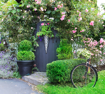 small-garden-ideas-front-yard-47_9 Малки градински идеи преден двор