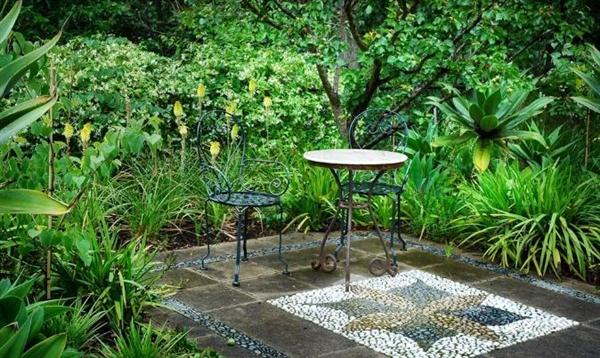 small-garden-patio-design-ideas-47_14 Малки Градински дизайнерски идеи
