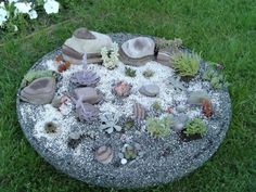 small-garden-rockery-designs-92_20 Малка градинска алпинеум дизайн
