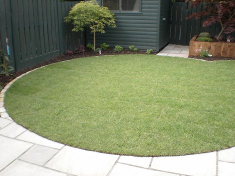small-lawn-design-ideas-13_15 Малки идеи за дизайн на тревата