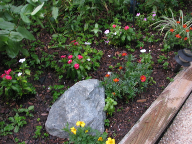 small-yard-garden-ideas-45_18 Малък двор градински идеи