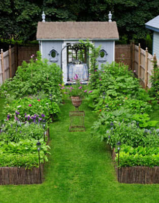 small-yard-garden-67_13 Малък двор градина