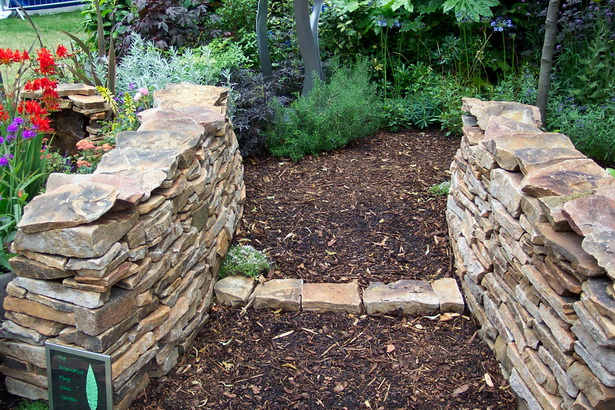 stacked-stone-flower-bed-edging-71_15 Подредени камък цвете легло кант