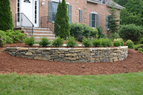 stone-wall-landscaping-ideas-25 Идеи за озеленяване на каменна стена