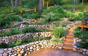 tiered-rock-garden-75 Скала градина