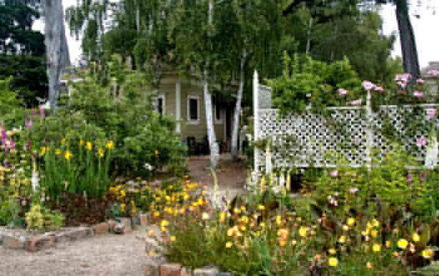 victorian-cottage-garden-77_18 Викторианска вила градина