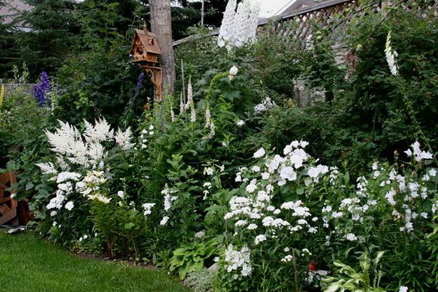 white-garden-design-94_16 Бяла градина дизайн