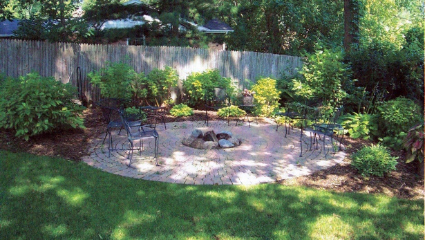 backyard-landscaping-design-ideas-small-yards-66 Двор озеленяване идеи за дизайн малки дворове