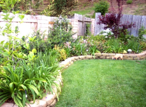 backyard-simple-landscaping-ideas-37_7 Заден двор прости идеи за озеленяване