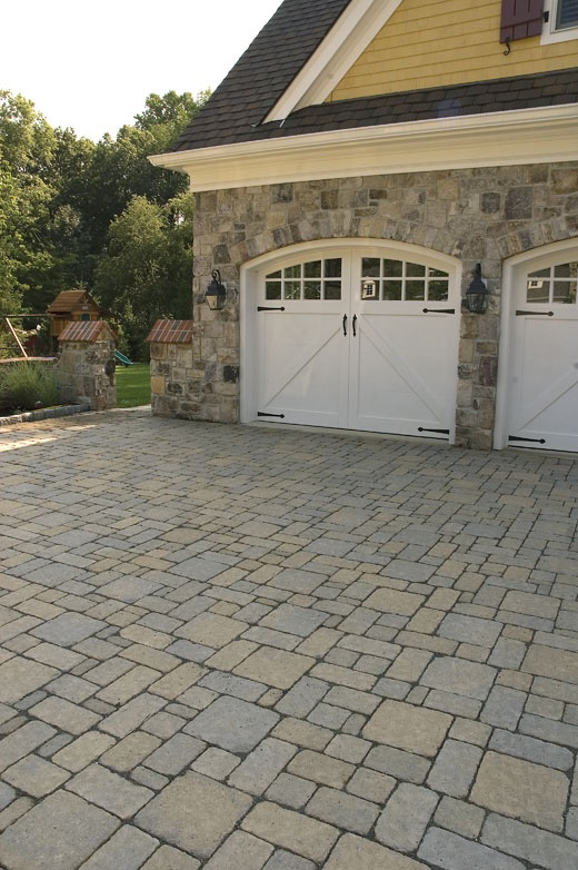 driveway-with-pavers-91_10 Алея с павета