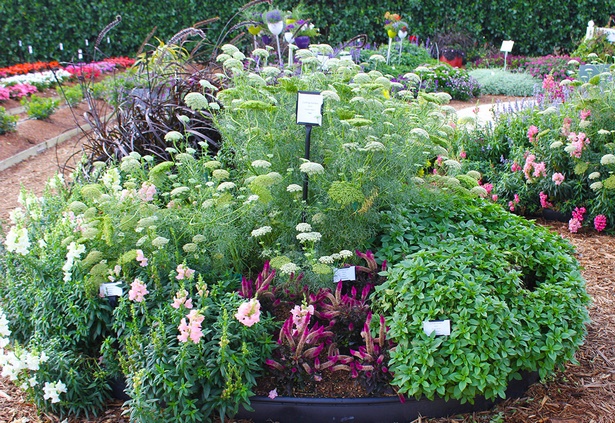 flower-garden-ideas-for-small-spaces-12_13 Идеи за цветна градина за малки пространства