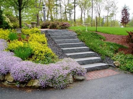sloped-driveway-landscaping-13 Наклонена алея озеленяване