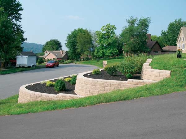 sloped-driveway-landscaping-13_5 Наклонена алея озеленяване