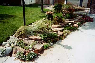 sloping-driveway-landscaping-ideas-13_4 Наклонена алея за озеленяване идеи