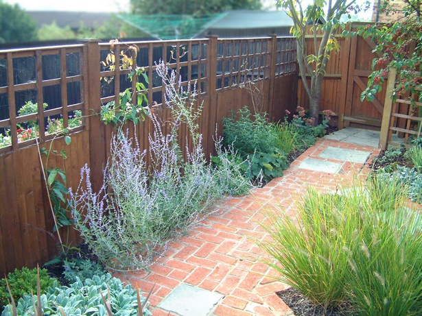 small-garden-designs-low-maintenance-66_9 Малки градински дизайни ниска поддръжка