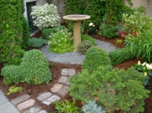 small-garden-ideas-for-front-yard-16_13 Малки градински идеи за преден двор