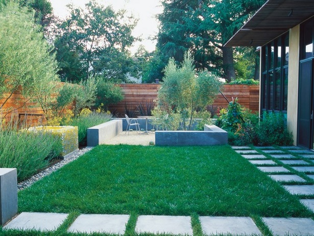 small-garden-lawn-designs-82_4 Дизайн на малки градински морави