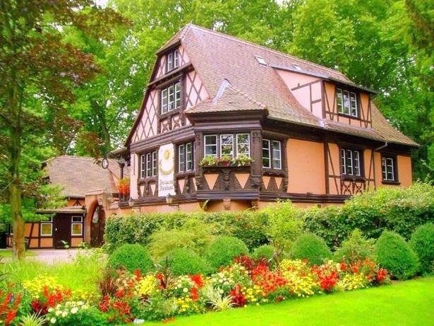 beautiful-house-with-garden-52_14 Красива къща с градина