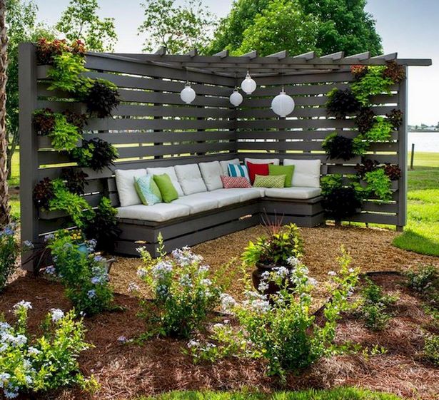 cheap-backyard-seating-area-ideas-61_19 Евтини задния двор кът за сядане идеи