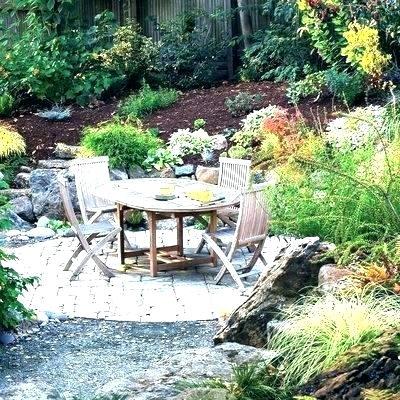 cheap-rock-patio-ideas-38_5 Евтини идеи за вътрешен двор