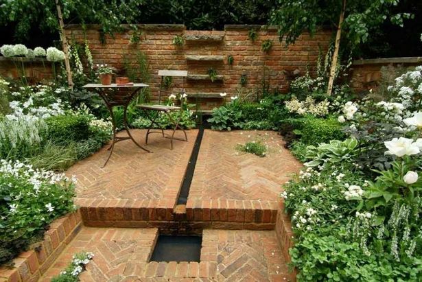 garden-designs-for-small-square-gardens-37_12 Градински дизайн за малки квадратни градини