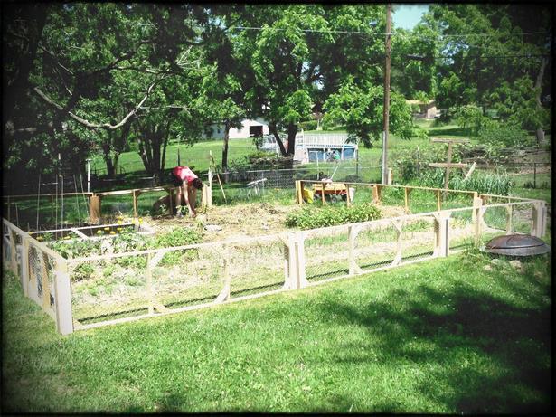 inexpensive-garden-fencing-ideas-60_9 Евтини идеи за градинска ограда