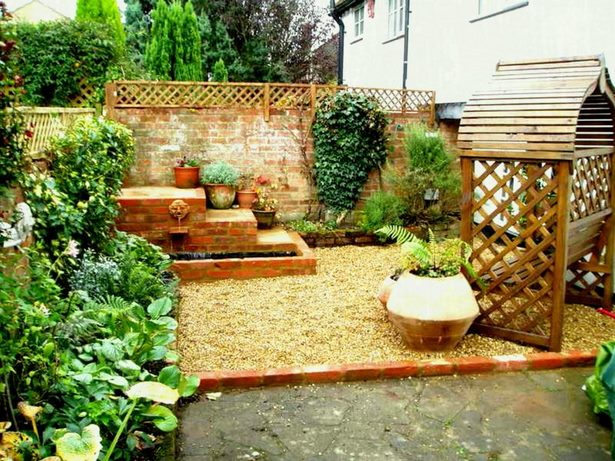 simple-cheap-backyard-landscaping-65_13 Обикновено евтини задния двор озеленяване