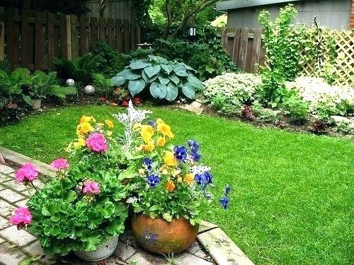 small-backyard-flower-beds-93_20 Малки цветни лехи в задния двор