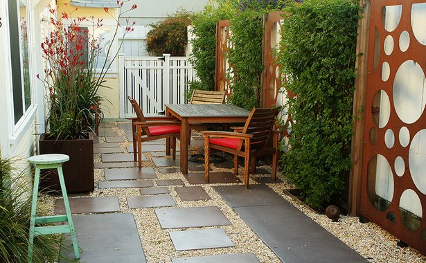small-outdoor-sitting-area-ideas-44 Малък открит кът за сядане идеи