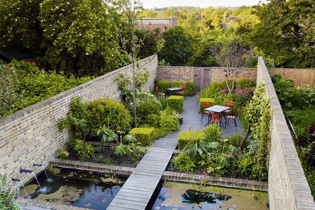 small-walled-garden-design-ideas-88_10 Малки Градински дизайнерски идеи