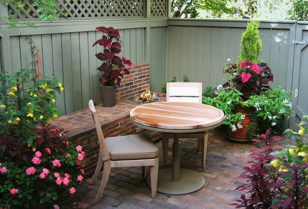 tiny-garden-ideas-patio-townhouse-77_19 Малка градина идеи вътрешен двор Таунхаус
