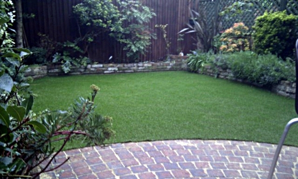 brick-and-grass-patio-78_14 Тухла и трева вътрешен двор