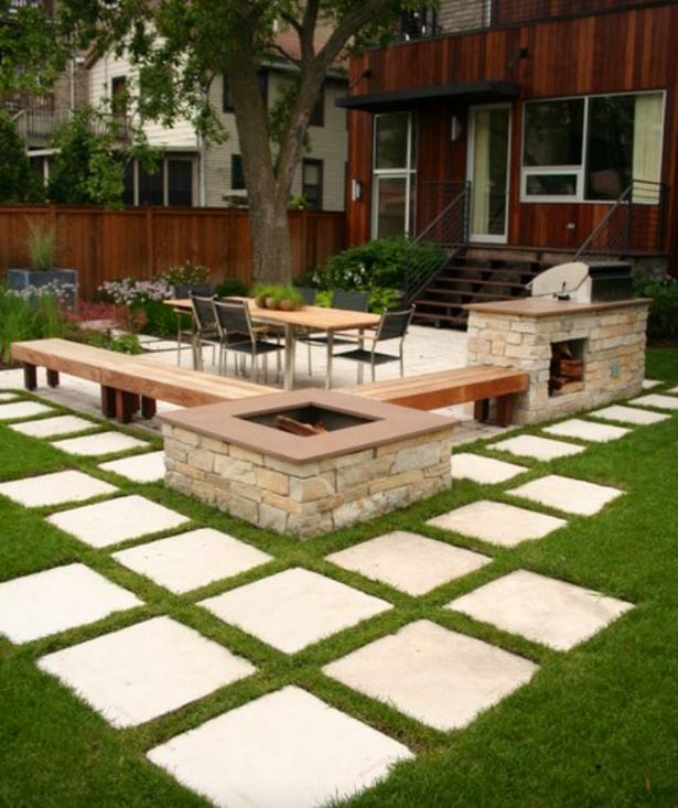 building-a-small-patio-with-pavers-67_3 Изграждане на малък вътрешен двор с павета