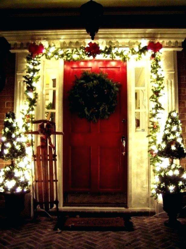 christmas-decorations-for-small-patio-10_20 Коледна украса за малък вътрешен двор