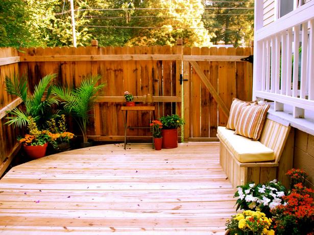 decks-and-patios-for-small-backyards-75 Палуби и вътрешни дворове за малки дворове