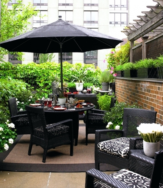 decorating-outdoor-patio-with-plants-58_3 Декориране на открит вътрешен двор с растения