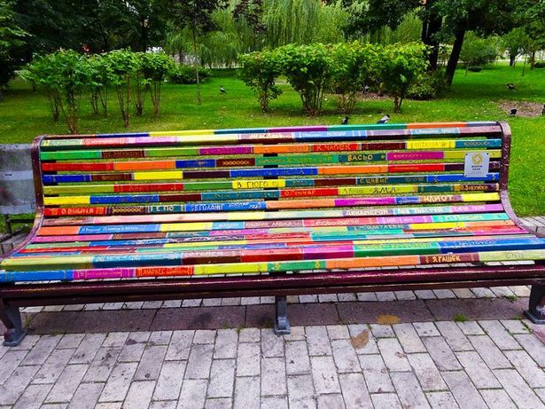 garden-bench-decorating-ideas-46_4 Градинска пейка декоративни идеи