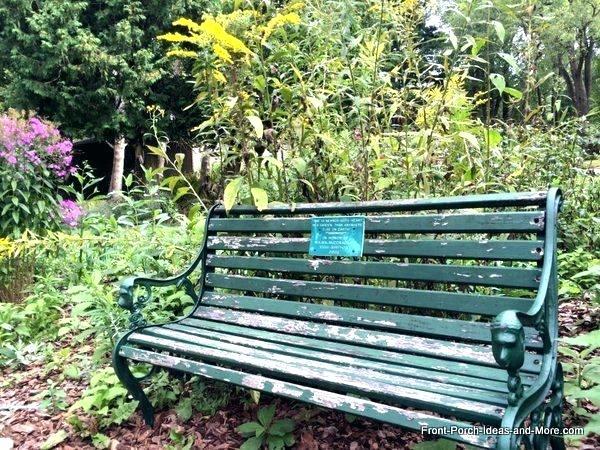garden-bench-decorating-ideas-46_8 Градинска пейка декоративни идеи