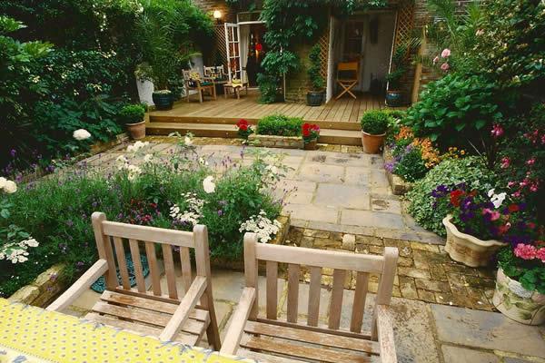 images-of-gardens-with-decking-97_12 Снимки на градини с декинг