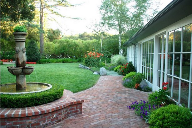 landscaping-around-brick-patio-80_16 Озеленяване около тухла вътрешен двор