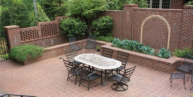 landscaping-around-brick-patio-80_5 Озеленяване около тухла вътрешен двор
