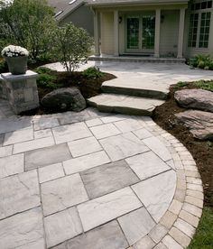 patio-with-stone-pavers-85 Вътрешен двор с каменни павета