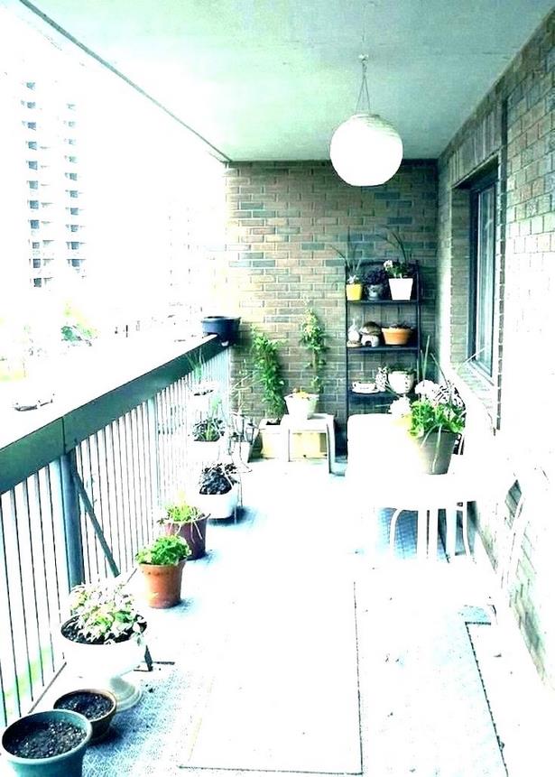 small-patio-furniture-apartment-39_16 Малък апартамент с мебели за вътрешен двор