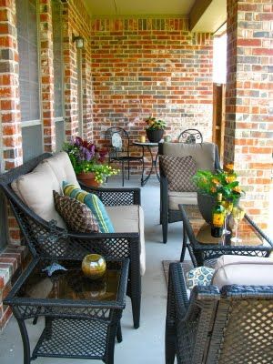 small-patio-furniture-arrangement-32 Малки мебели за вътрешен двор